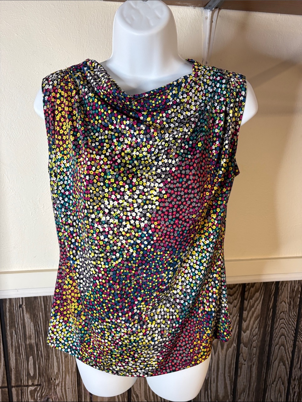 Sleeveless Floral Cowl Neck Tank Top - Multicolor